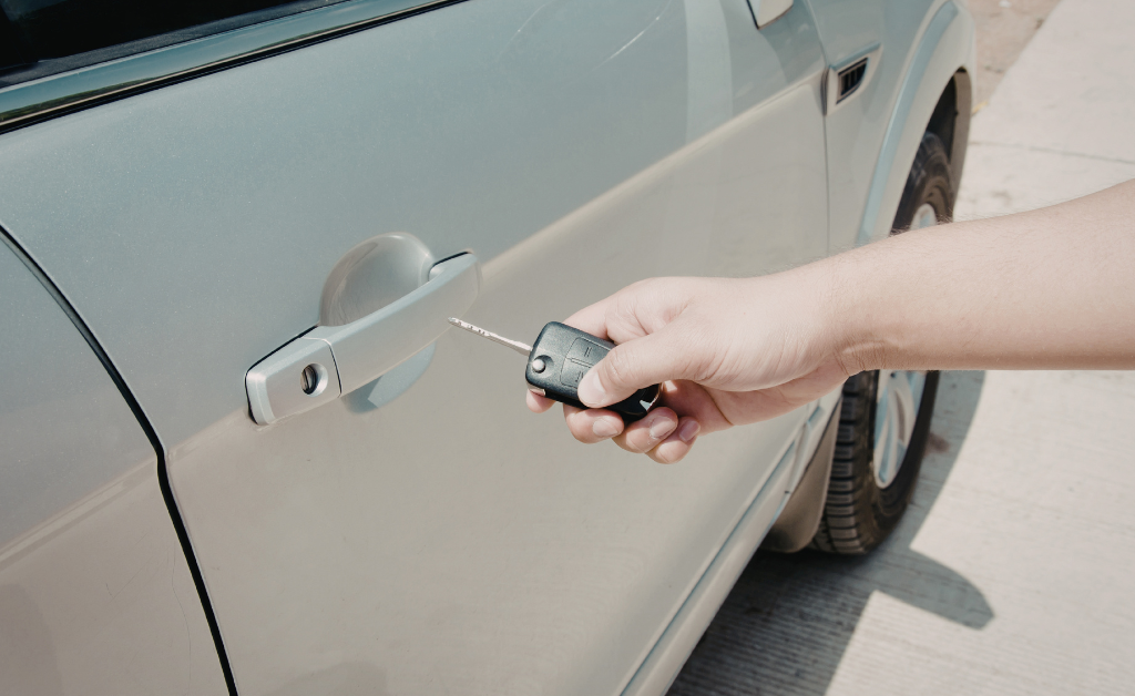 How to Unlock a Car With a Dead Battery and No Key?A Complete Guide